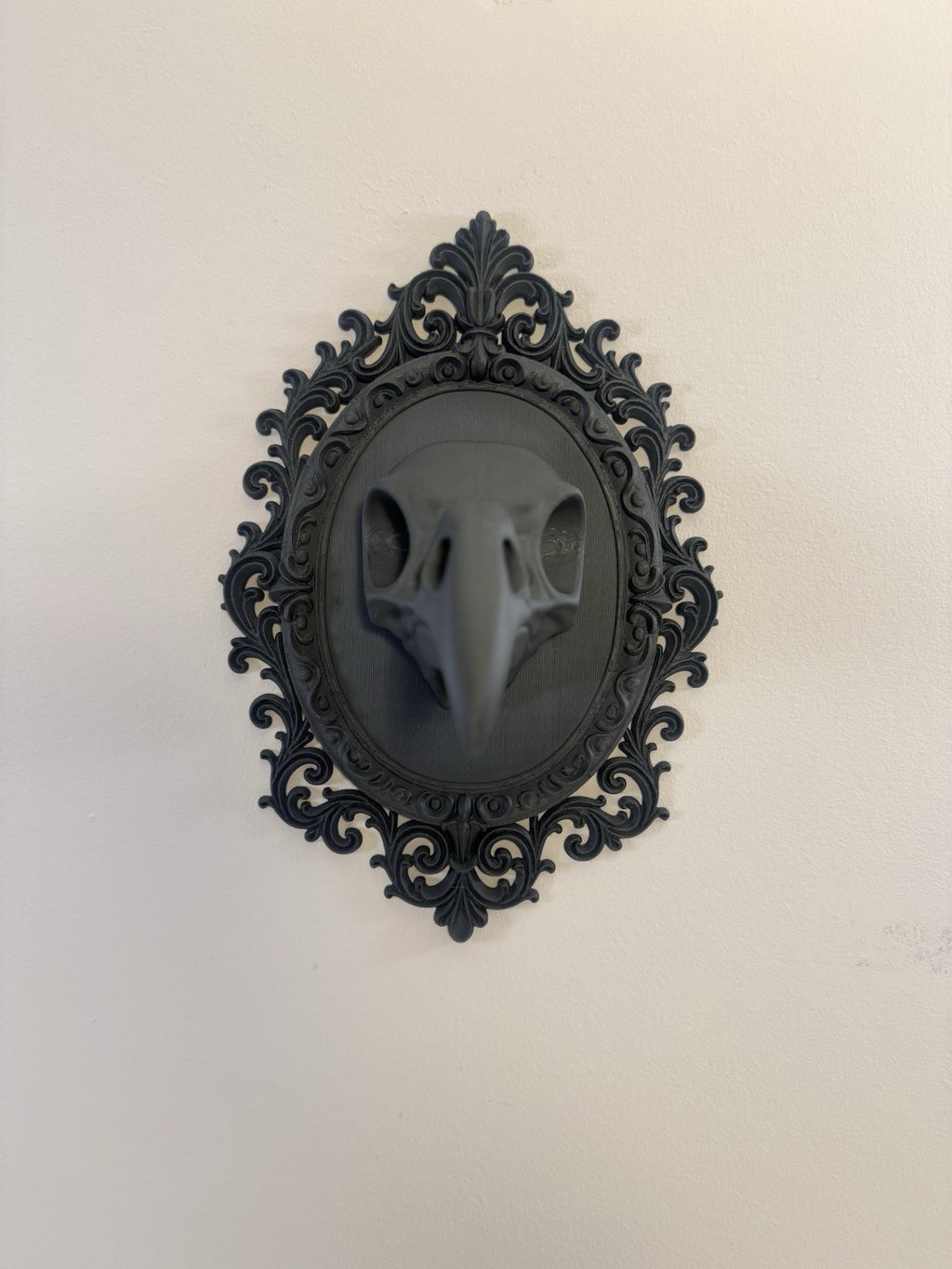 Gothic Raven Skull Wall Decor – Black Plague Doctor Style Frame