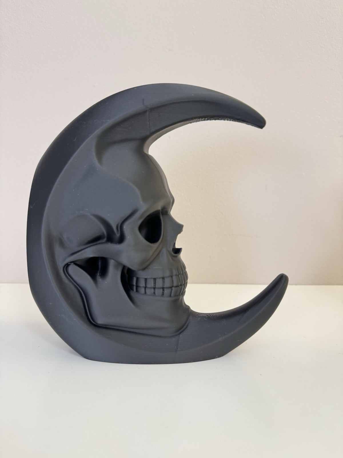 Gothic Skull Moon Book Nook – Dark Art Shelf Decor | Celestial Gothic Gift 17 cm