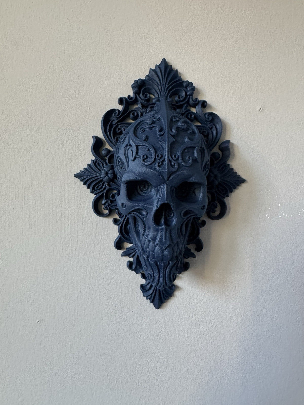 Gothic Skull Wall Plaque – Ornate Baroque Frame- Dark Blue 15 Cm- Wall Mountable