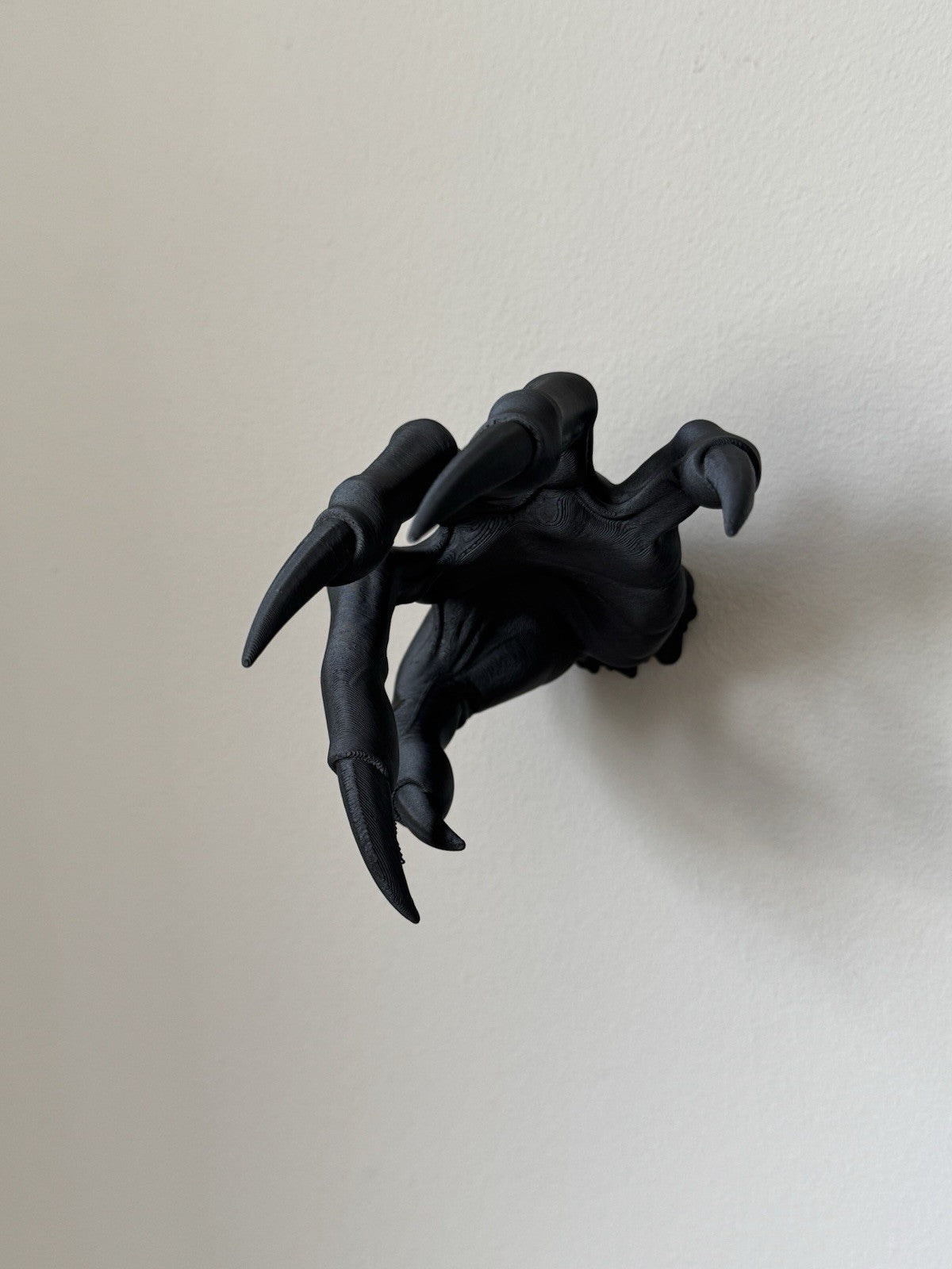 Black Gothic Hand Sculpture – Witchy Home Halloween Decor-Long Claw Nails-13 Cm
