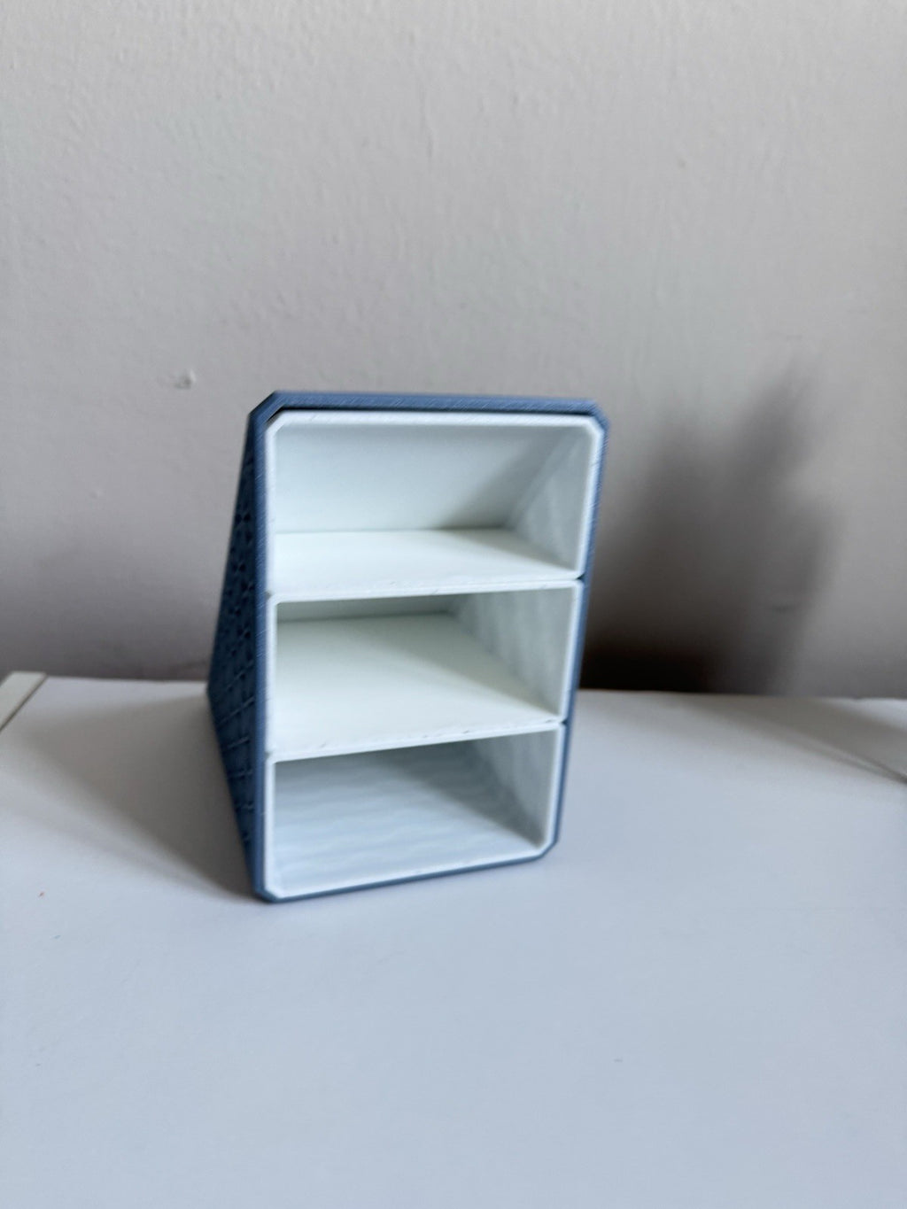 Geometric Desk Organizer – Triangle Pen &Note Holder | Modern Stationary Storage