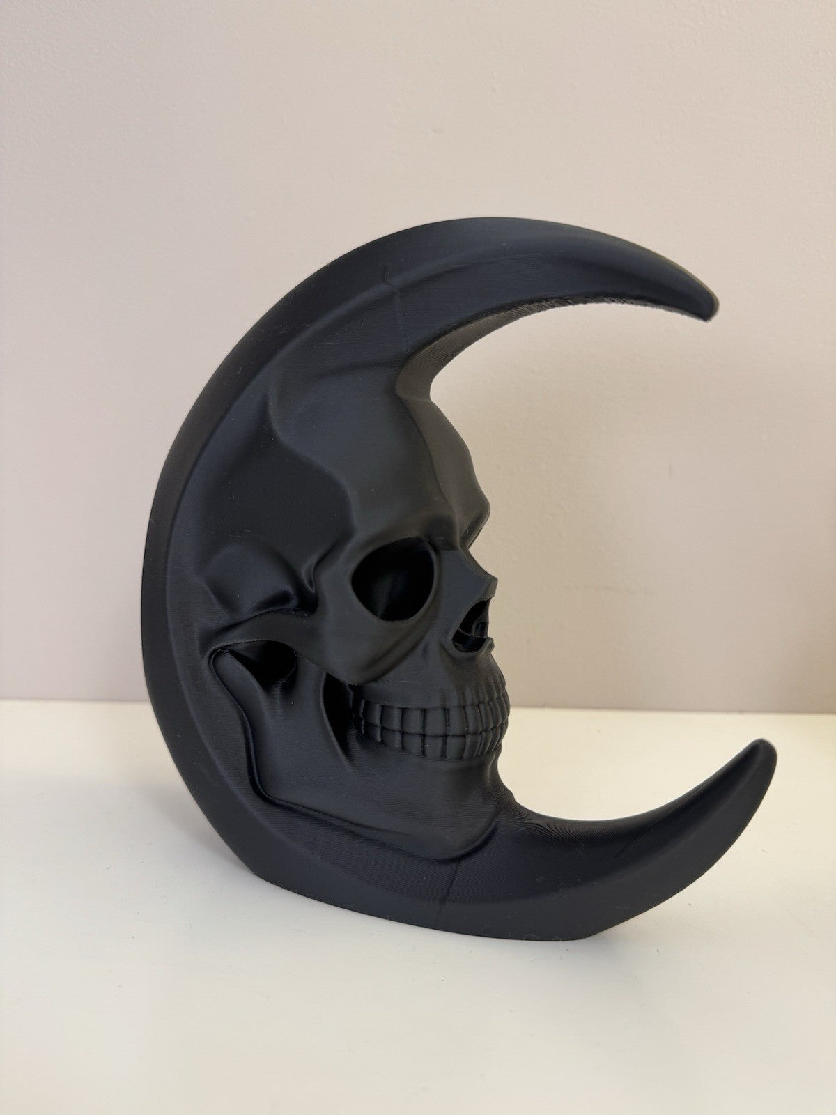 Gothic Skull Moon Book Nook – Dark Art Shelf Decor | Celestial Gothic Gift 17 cm