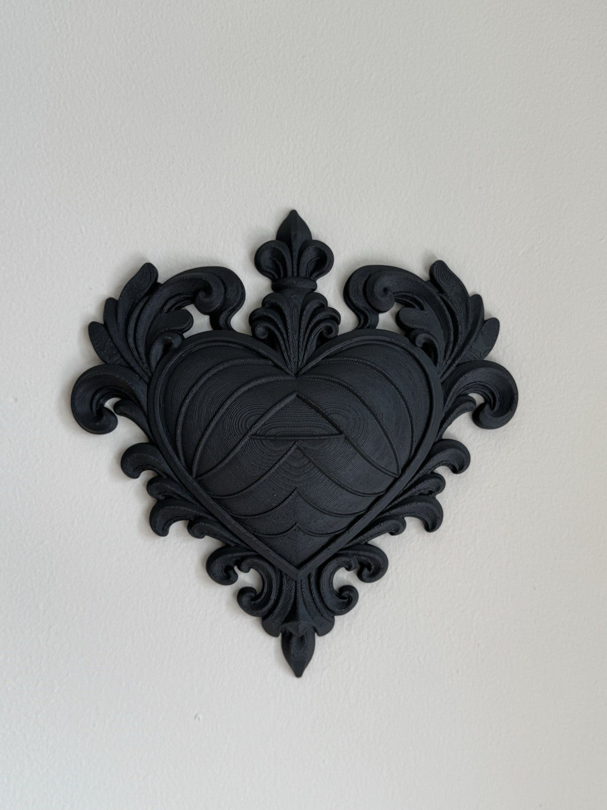 Baroque Gothic Heart Wall Plaque - Ornate Black Decor Vintage Hanging - 20x20cm