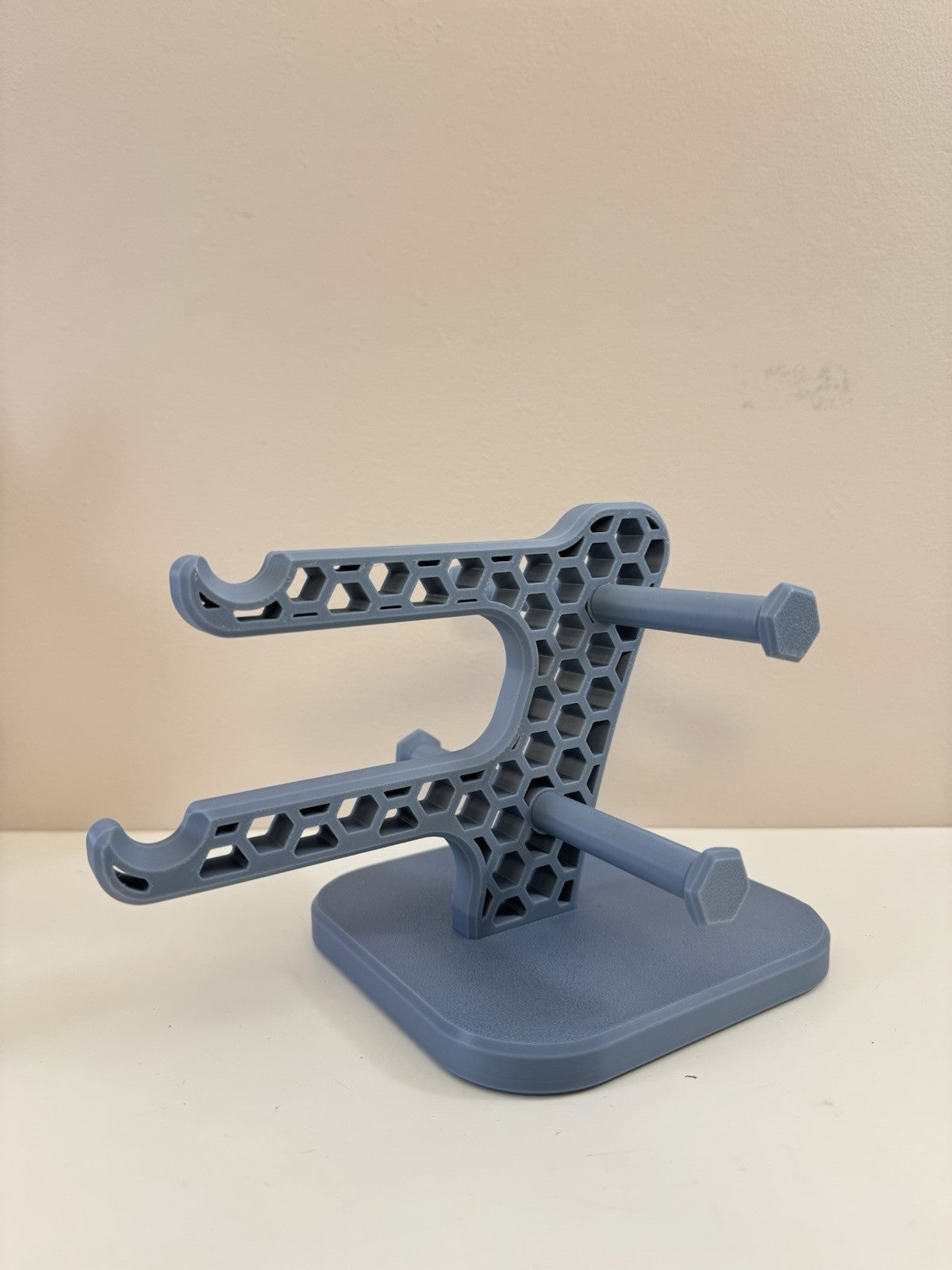 Blue Sunglasses Holder Stand – Modern Eyeglass Display Organizer – 14 Cm