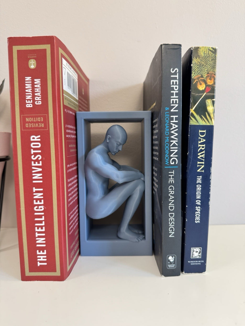 Modern Minimalist Book Nook – Blue Human Figure in Box Sculpture Decor - 15 cm