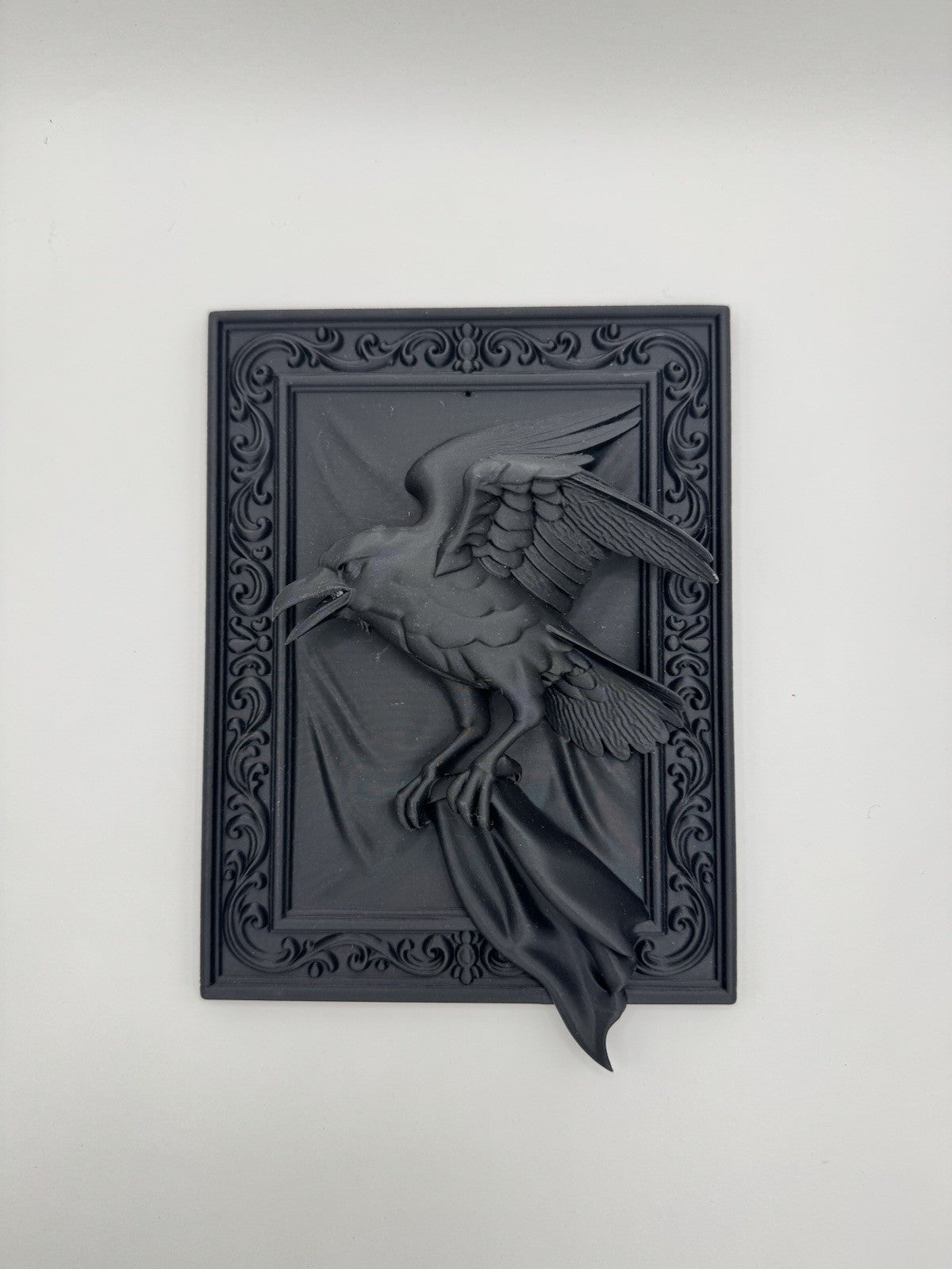 Gothic Raven Wall Art – 3D Black Crow Frame Decor – Dark Academia Home Ornament