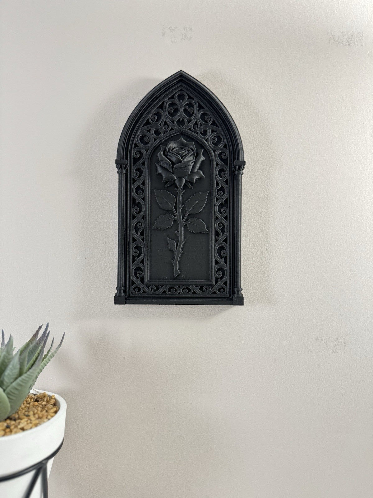 Gothic Rose Wall Frame – Black Ornate Baroque Home Decor - 20*12 Cm