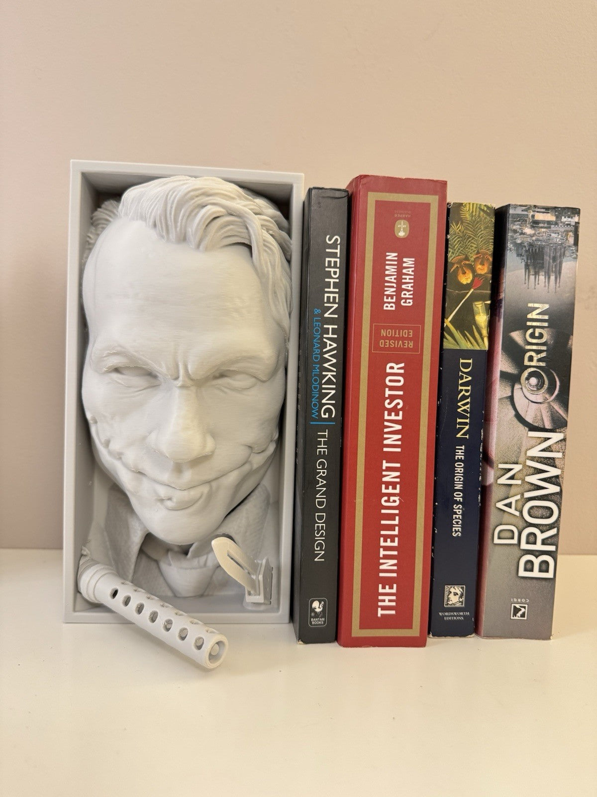 Joker Inspired Book Nook - Heath Ledger Villain Book End - Dark Art Decor 20 cm