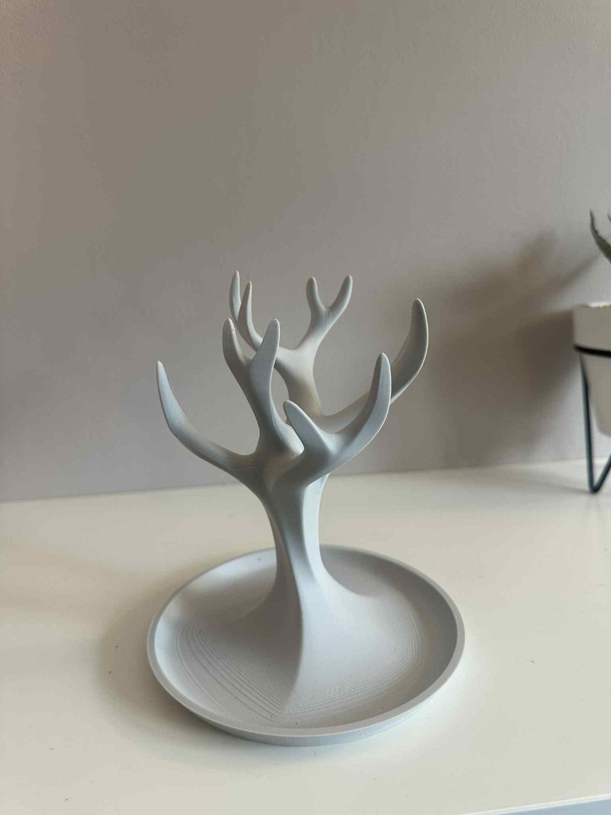 Antler Jewellery Holder Stand With Tray – Modern Ring & Necklace Organiser