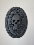 Gothic Skull & Roses Oval Wall Hanging Art – Black Baroque Decor 20cm