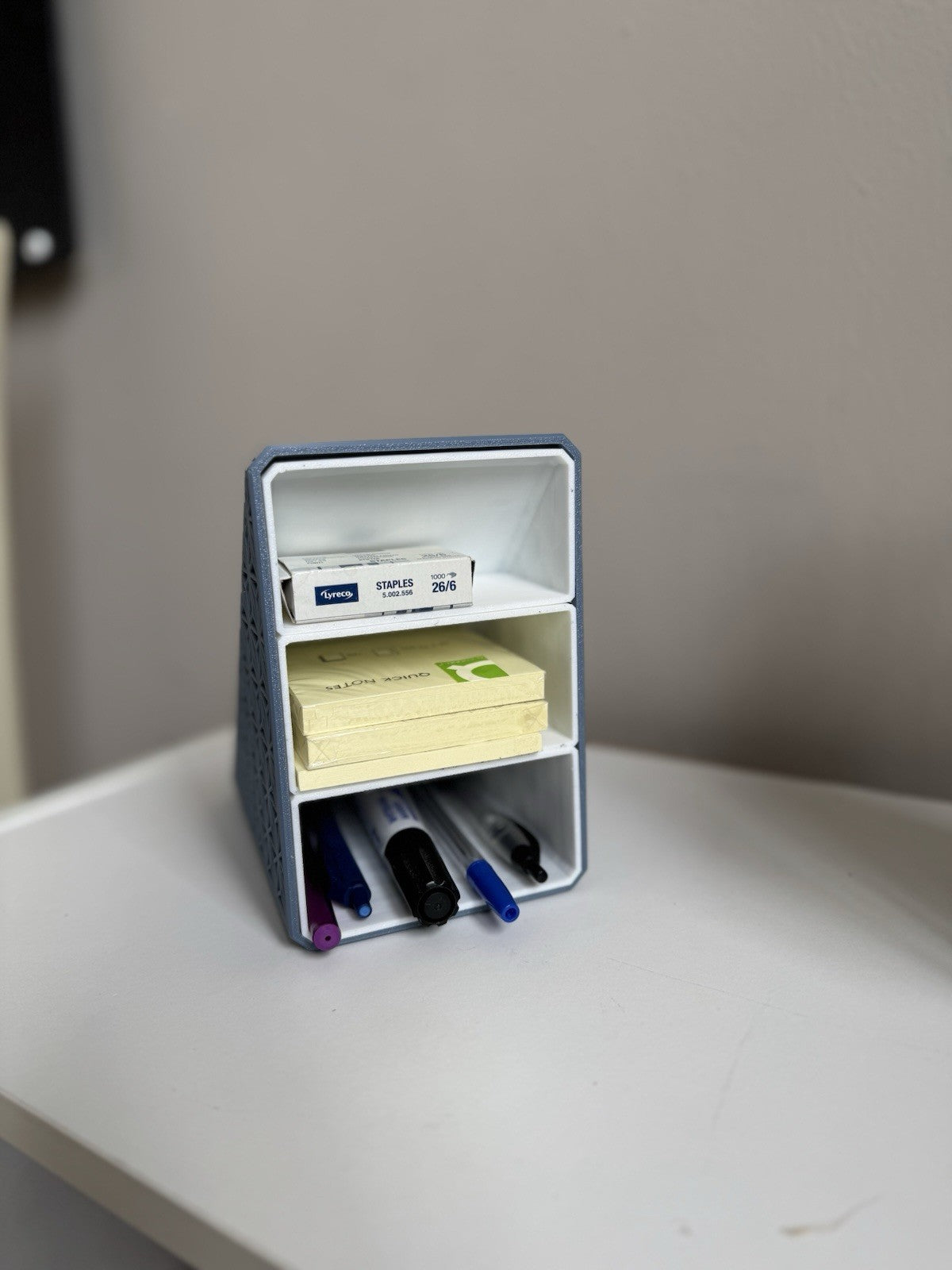 Geometric Desk Organizer – Triangle Pen &Note Holder | Modern Stationary Storage