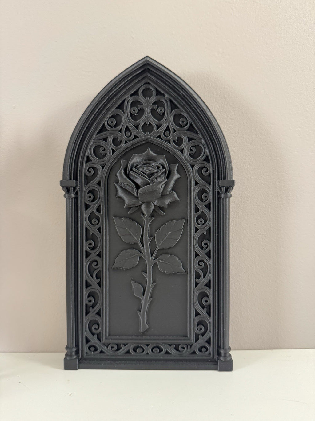 Gothic Rose Wall Frame – Black Ornate Baroque Home Decor - 20*12 Cm