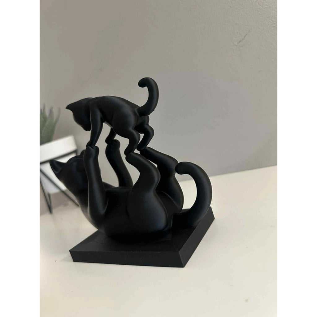 🐾 Minimalist Black Cat Ornament – Cute Mother & Kitten Figurine