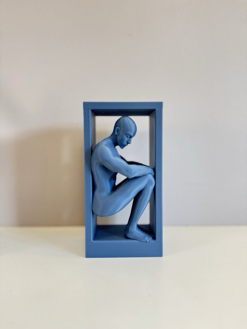 Modern Minimalist Book Nook – Blue Human Figure in Box Sculpture Decor - 15 cm