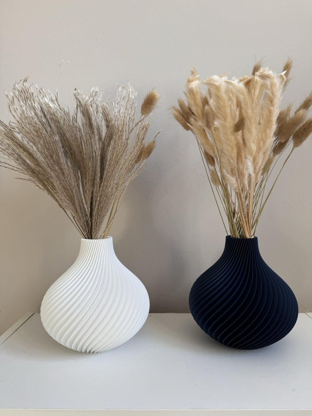 Modern Spiral Vase Set of 2 – White & Navy Decorative Vases | Home Decor