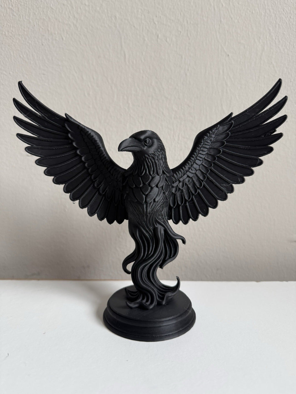 🖤 Gothic Raven Statue – Dark Winged Bird Ornament, Halloween Home Decor