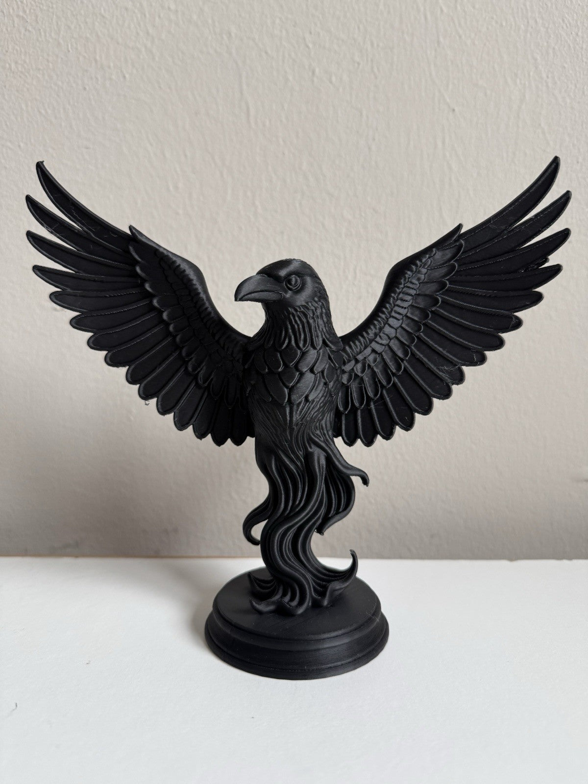 🖤 Gothic Raven Statue – Dark Winged Bird Ornament, Halloween Home Decor