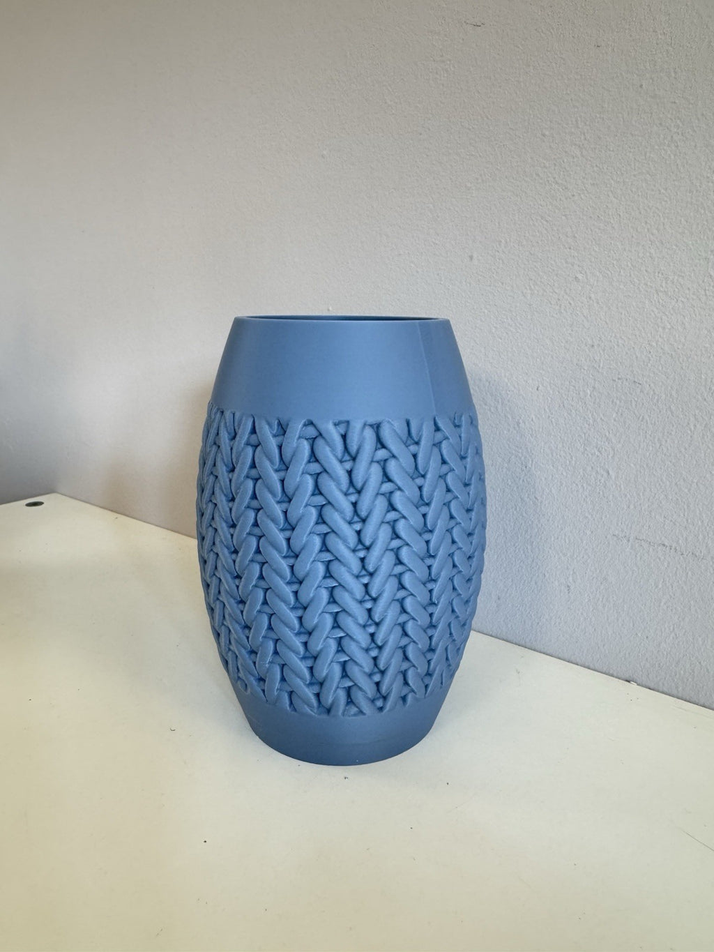 Blue Textured Knit-Pattern Vase – Modern Decorative Dry Flower Holder Home Decor