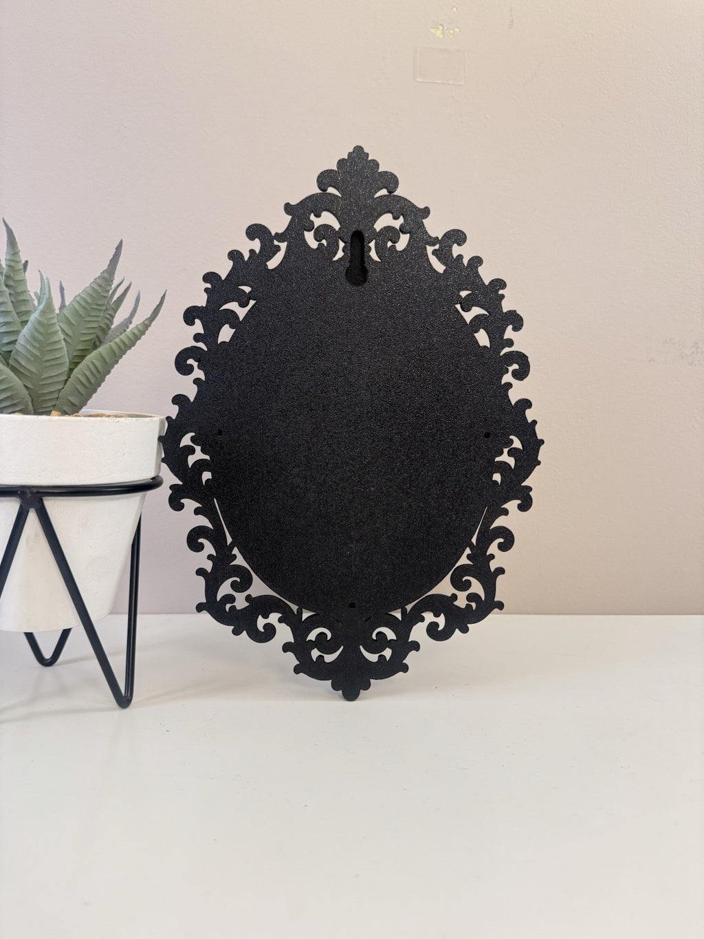Gothic Raven Skull Wall Decor – Black Plague Doctor Style Frame