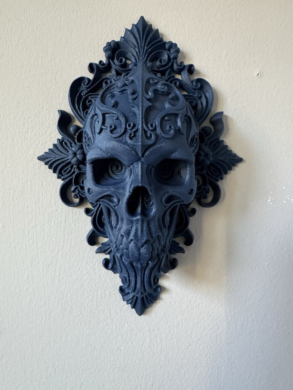 Gothic Skull Wall Plaque – Ornate Baroque Frame- Dark Blue 15 Cm- Wall Mountable