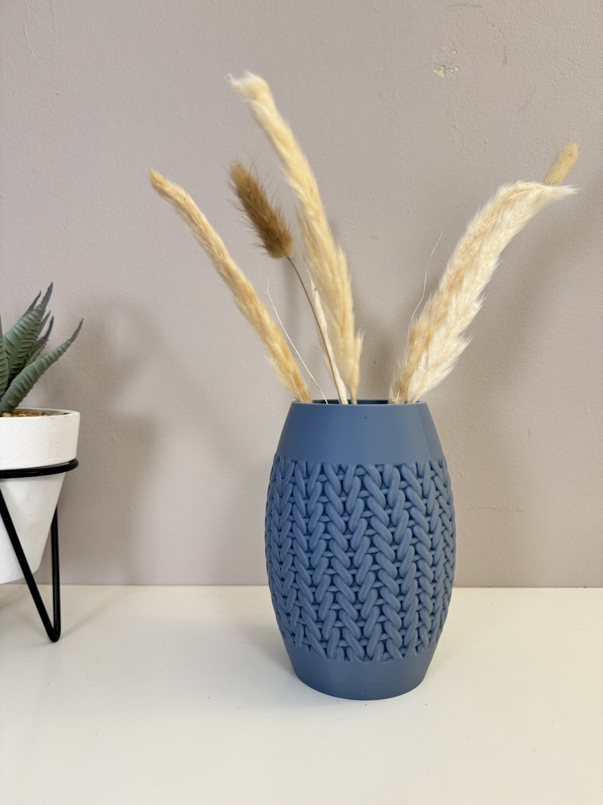 Blue Textured Knit-Pattern Vase – Modern Decorative Dry Flower Holder Home Decor