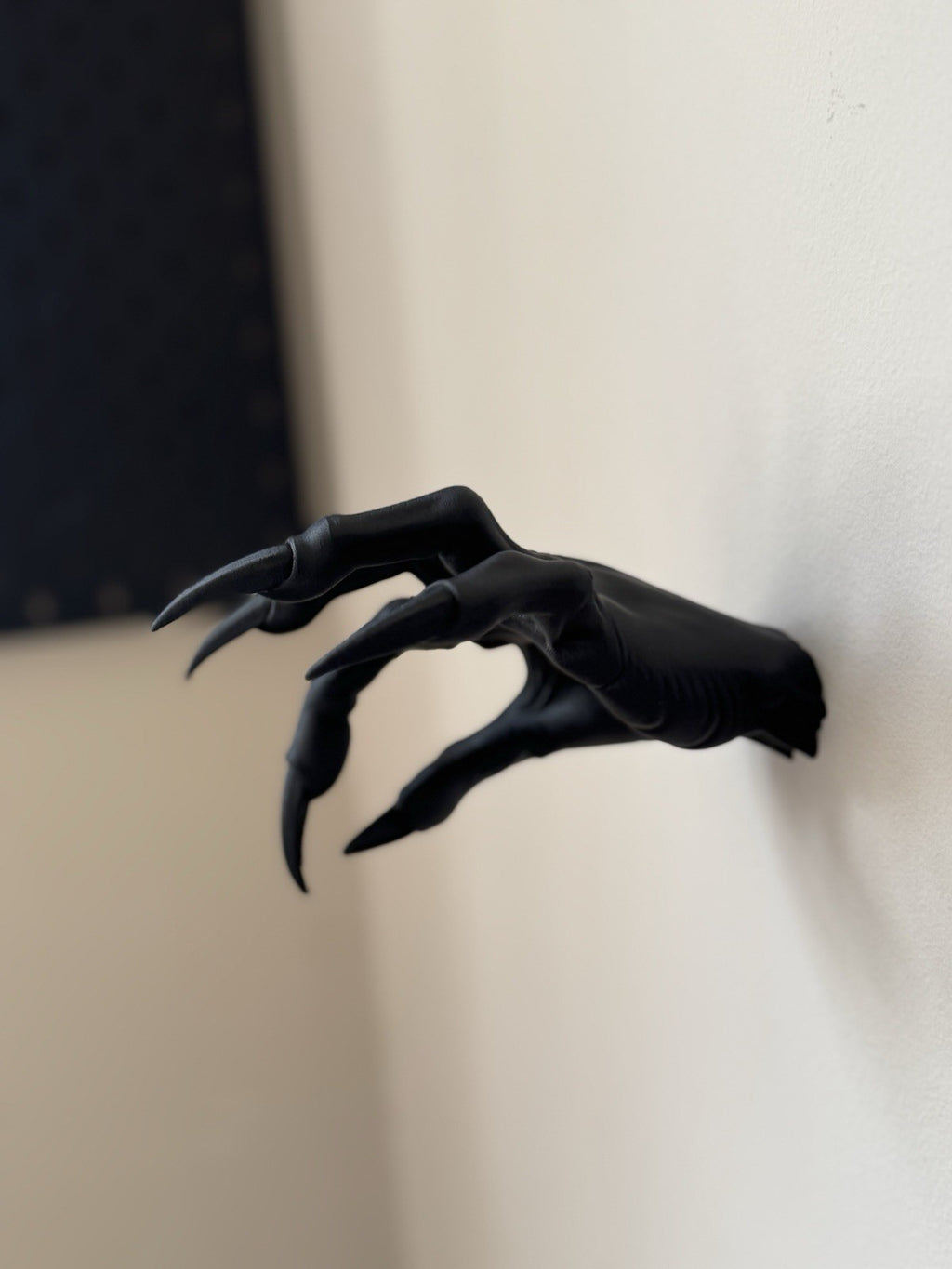 Black Gothic Hand Sculpture – Witchy Home Halloween Decor-Long Claw Nails-13 Cm